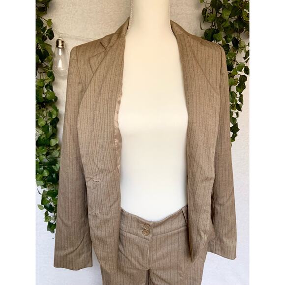 New York & Company Stretch Vintage Brown Suit Set Women's Size 2 - Picture 5 of 12